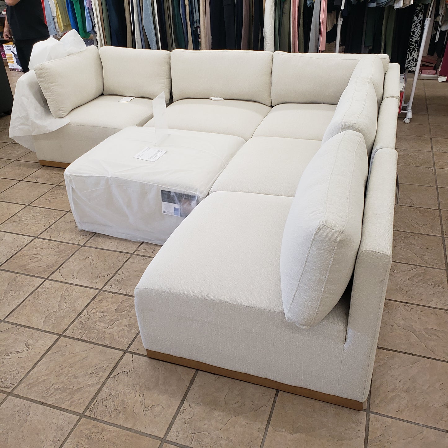 Henredon Murphy Fabric Modular Sectional with Ottoman